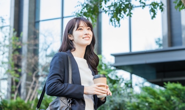 Job総研、2022年 女性のワークライフ実態調査「結婚・出産後も働きたい女性7割」