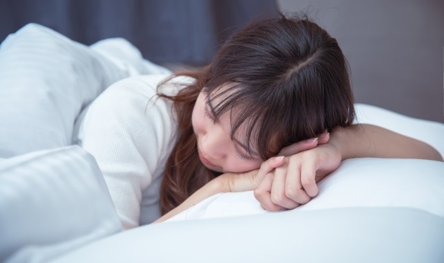 コロナ後遺症が発現した人は約半数／3人に1人が後遺症に何もしていない